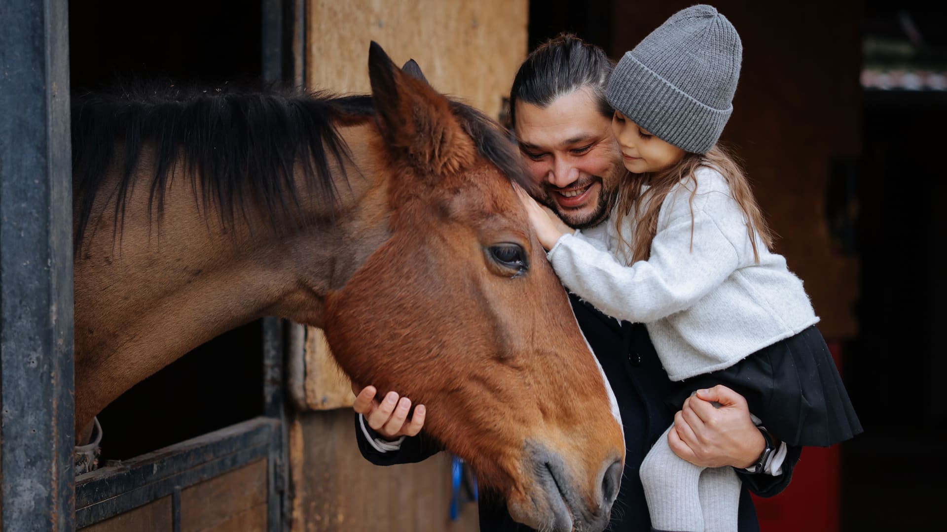 découvrez comment choisir la couverture optimale pour l'assurance de votre cheval et protégez-le efficacement contre tous les risques.