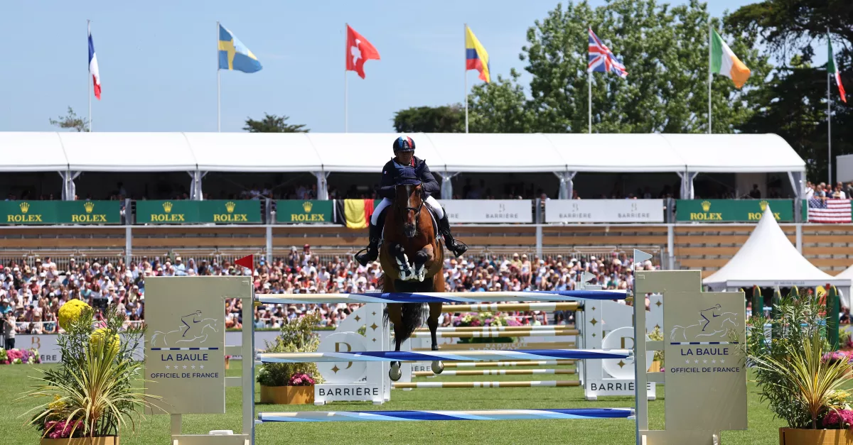 découvrez le jumping de la baule, un événement équestre incontournable. toutes les informations pour profiter pleinement du spectacle, des compétitions et de l'ambiance unique.