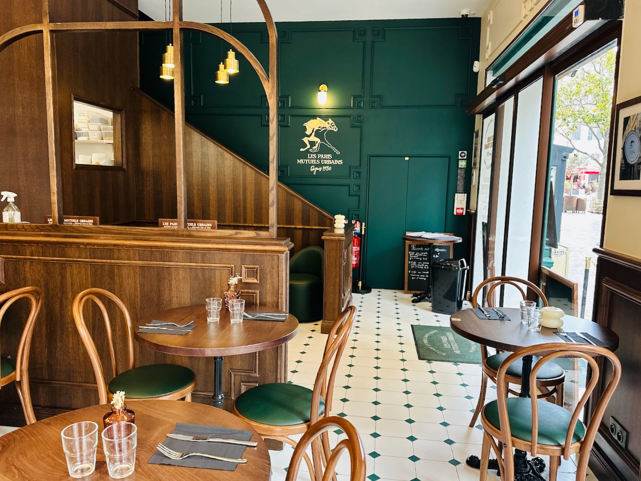 découvrez la transformation du pmu à marseille en paris mutuels urbains, une nouvelle ère pour les paris urbains dans la ville.