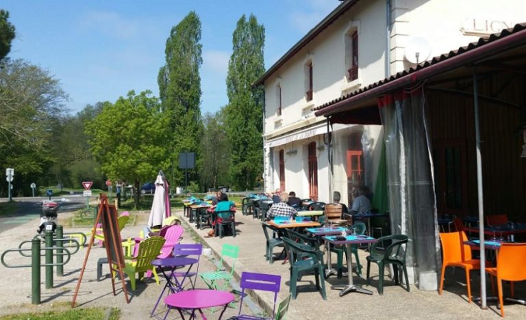 Le Bistrot de la Pimpine près de Bordeaux : entre tête de veau, cassoulet et soirées disco, une étoile dans le nouveau guide PMU
