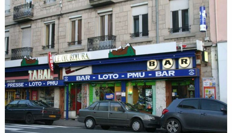 Braquage de Noël au PMU du centre-ville de Rennes : « Donne l’argent ou ta bouteille va voler »