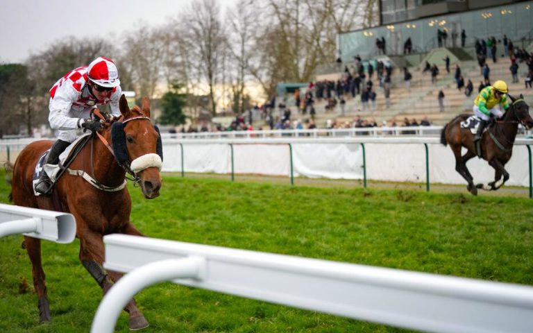 Quinté Plus PMU : Jane Cash, une outsider prête à briller malgré sa position extérieure